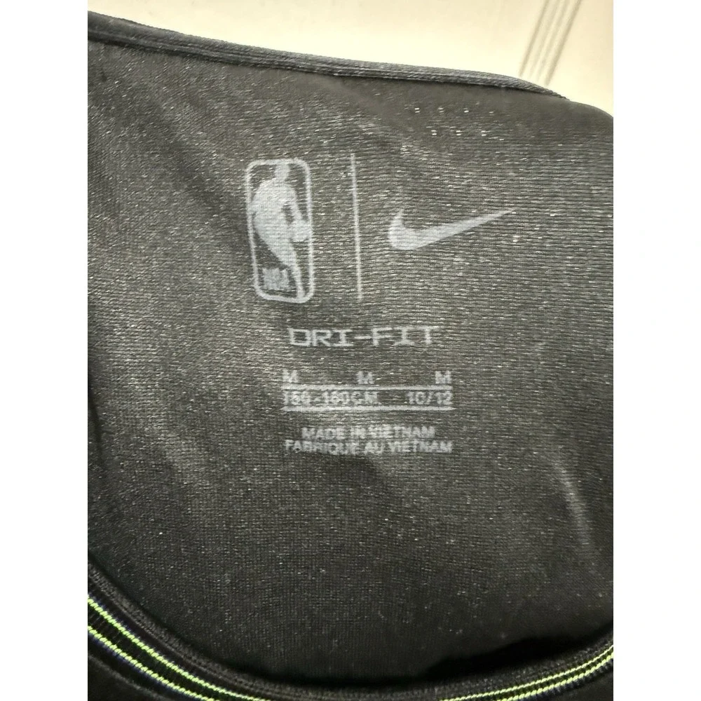 Nike measurements laying